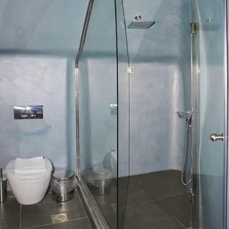 Anteliz Hotel Fira (Santorini)