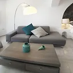 Anteliz Hotel Fira (Santorini)